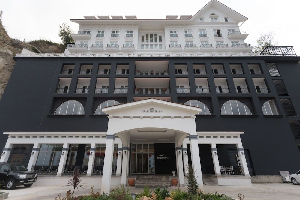 undefined Mell Hotel 6