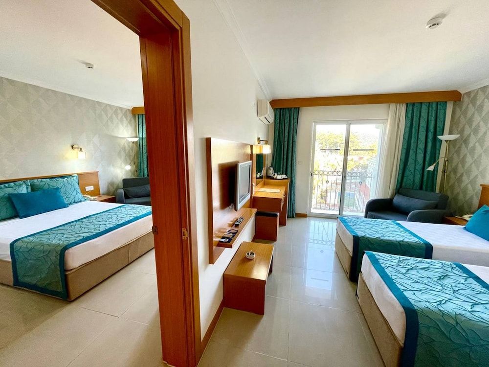 undefined Green Forest Holiday Village 3