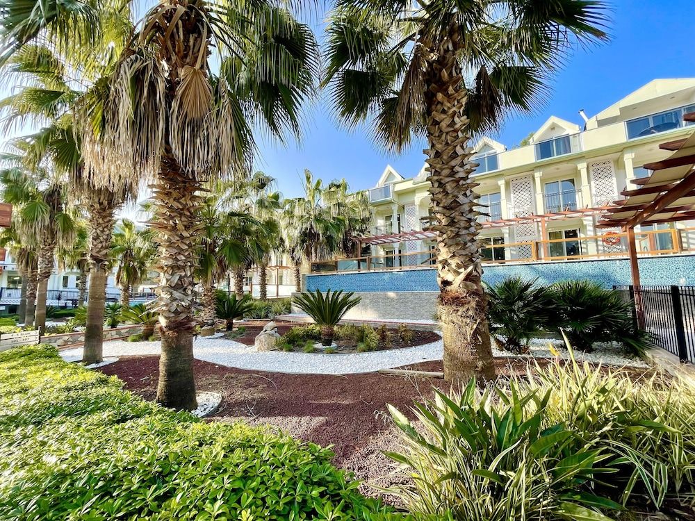 undefined Green Forest Holiday Village 9