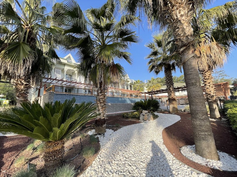 undefined Green Forest Holiday Village 5