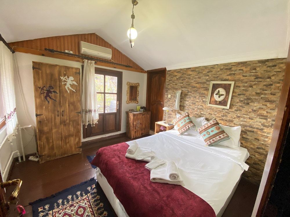 Butik Hotel Masukiye Double Room 8