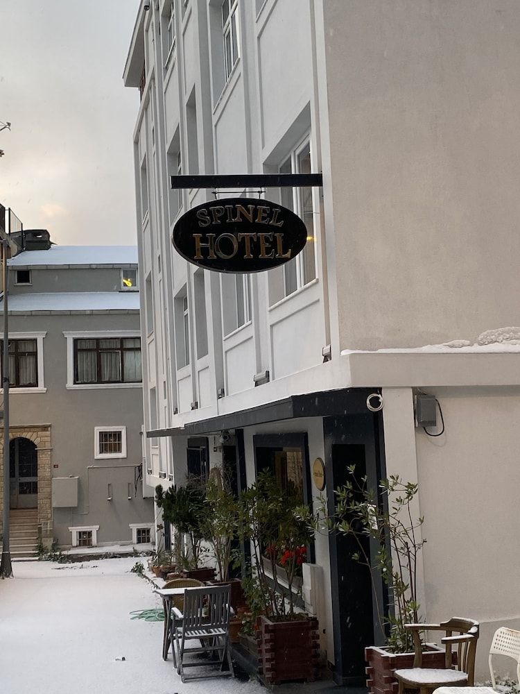 undefined Spinel Hotel 7