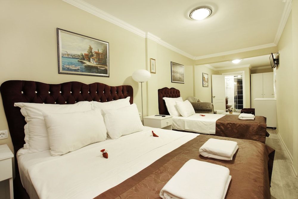 undefined Spinel Hotel 4