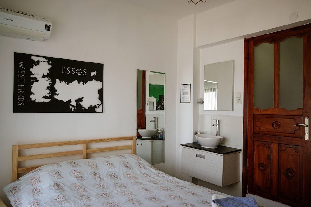 El Camino Hostel & Pub Comfort Double Room, 1 Double Bed, Non Smoking, Sea View 4