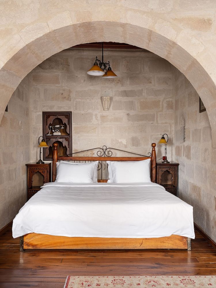 Honeymoon Room