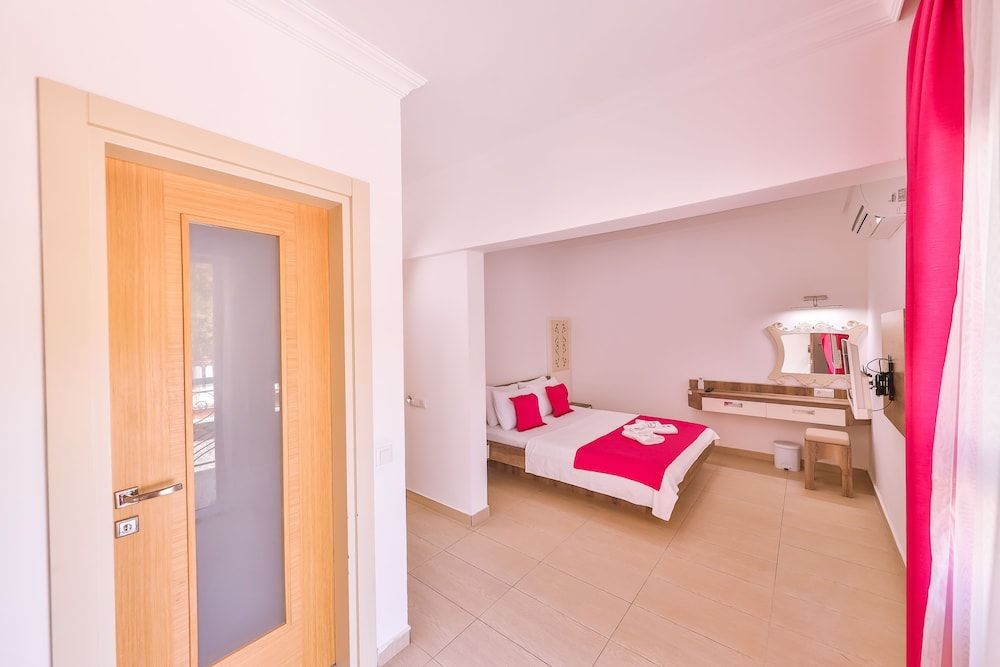 Double Room, Balcony, Garden View