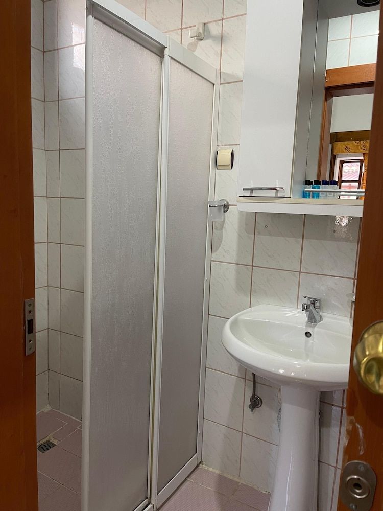 Hotel Karyatit Kaleiçi Economy Double or Twin Room, 1 Bedroom, Garden View 5