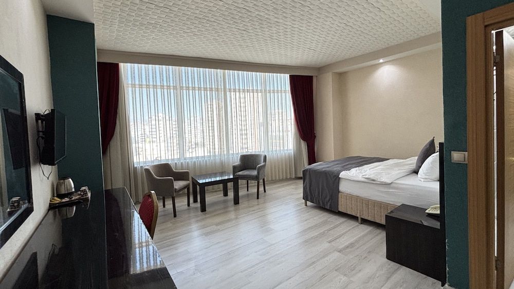 Hotel Golden King Standard Double or Twin Room