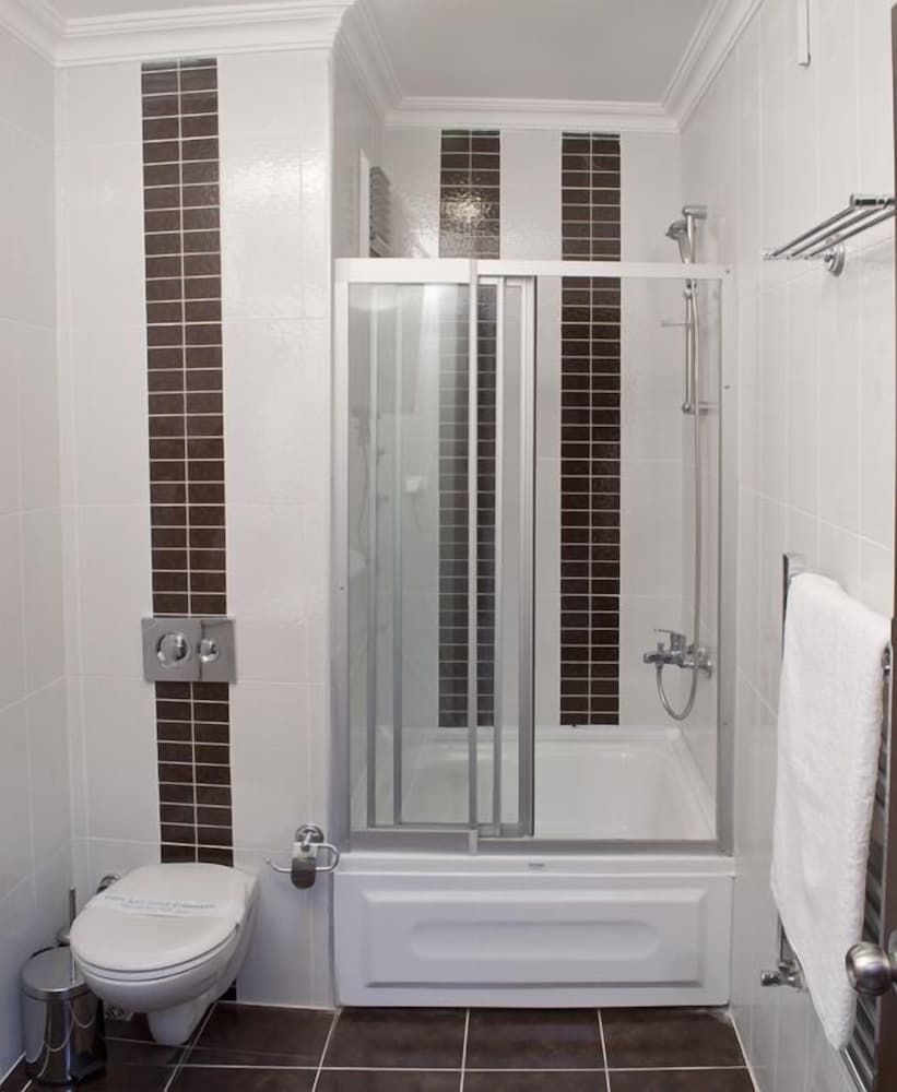 The Bosphorus Aparts Presidential Penthouse, Garden View