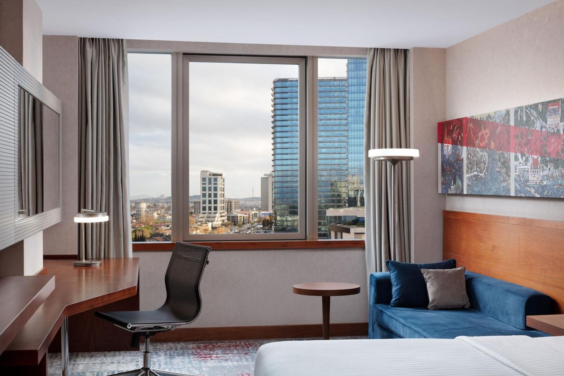 Deluxe, Guest room, 1 King, City view