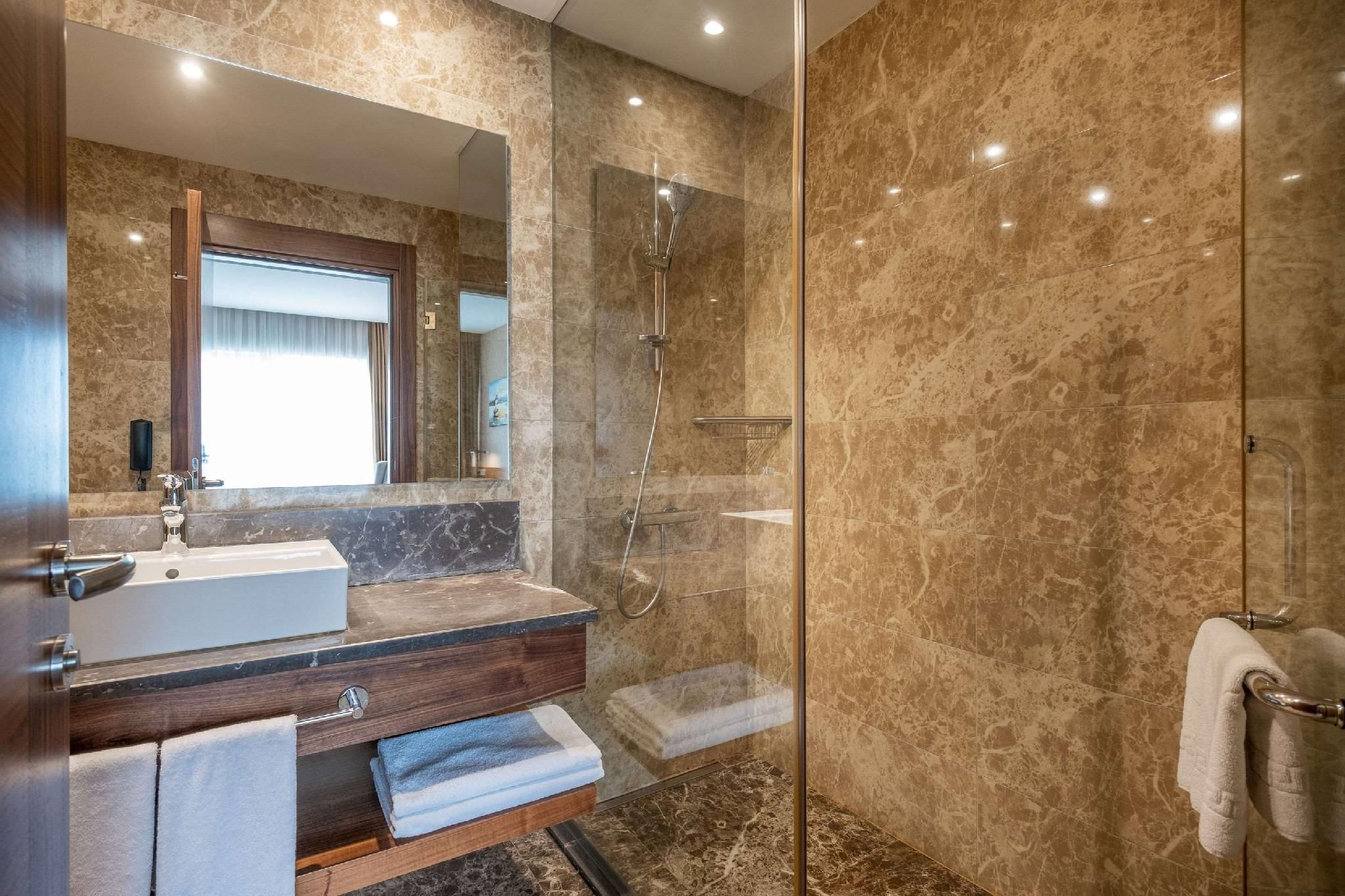 undefined Clarion Hotel Istanbul Mahmutbey 7