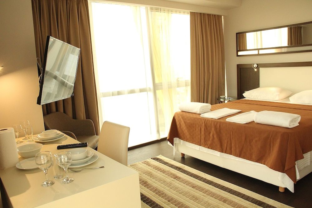 undefined Vazo Suite 5