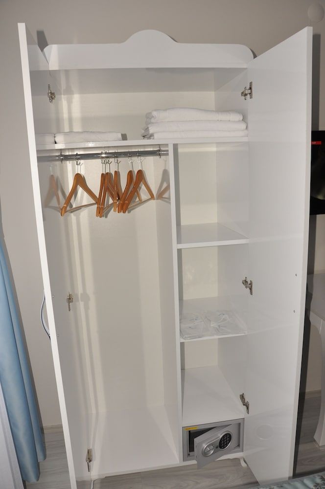 Hotel Iscen Standard Twin Room 6