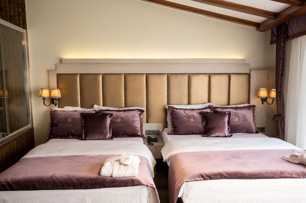 undefined Bonne Sante Hotel 7