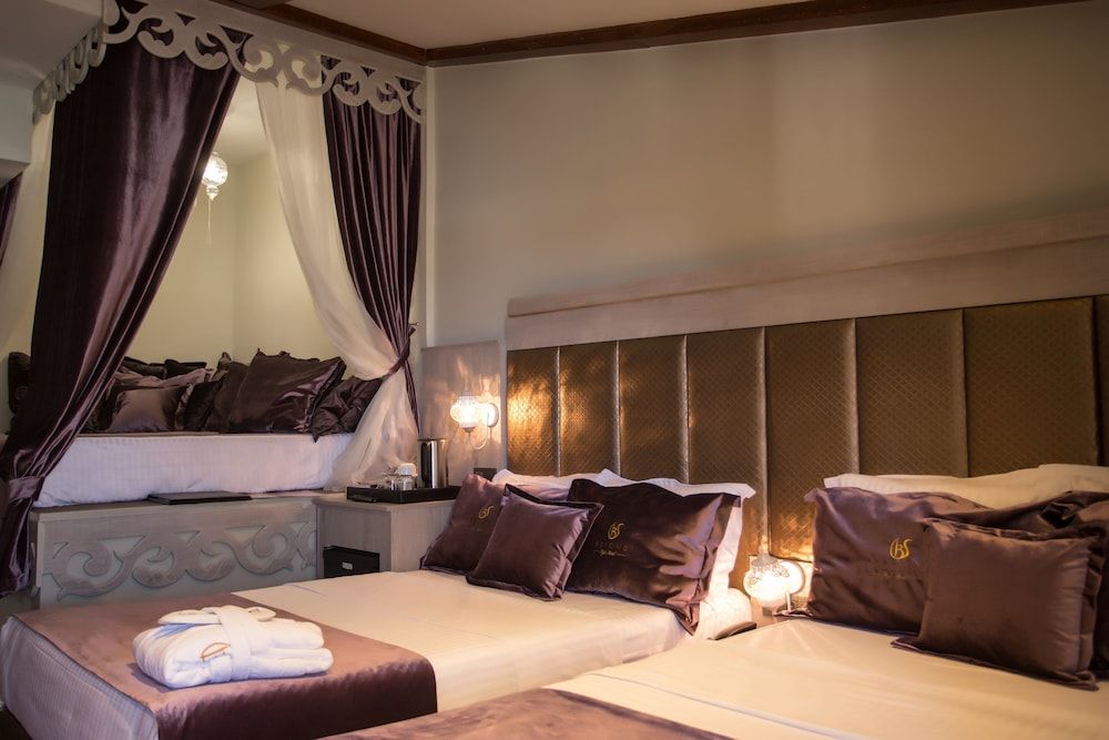 undefined Bonne Sante Hotel 8