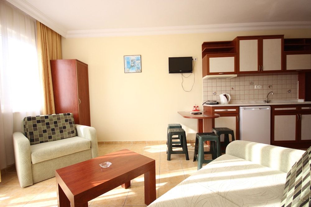Minta Apart Panoramic Suite, 1 Bedroom, Non Smoking, Pool View 2