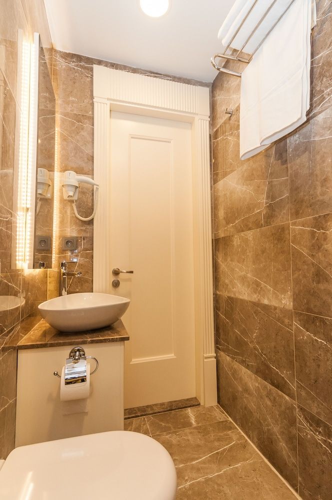 Park Grazza Hotel Standard Double Room, Lanai, City View 13