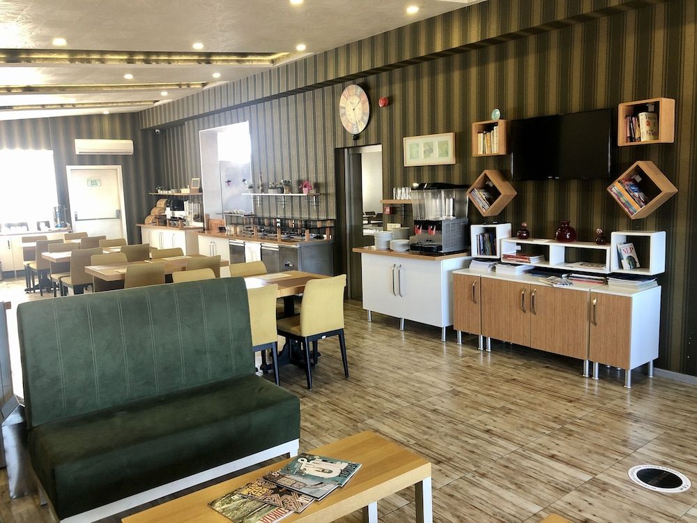 undefined Era Palace Hotel 9