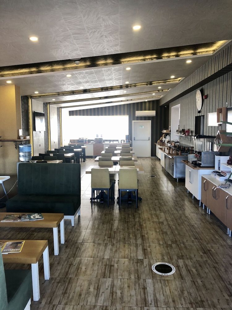 undefined Era Palace Hotel 10