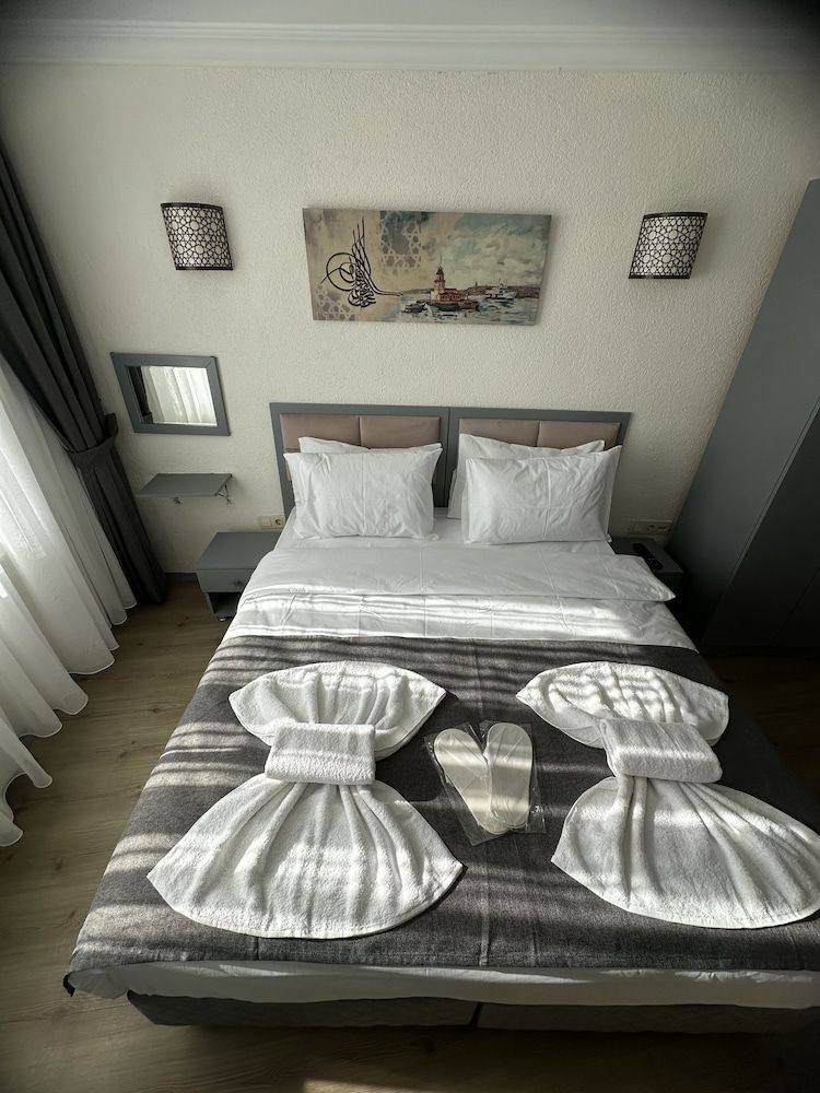 undefined Big Orange Hotel Old City 3