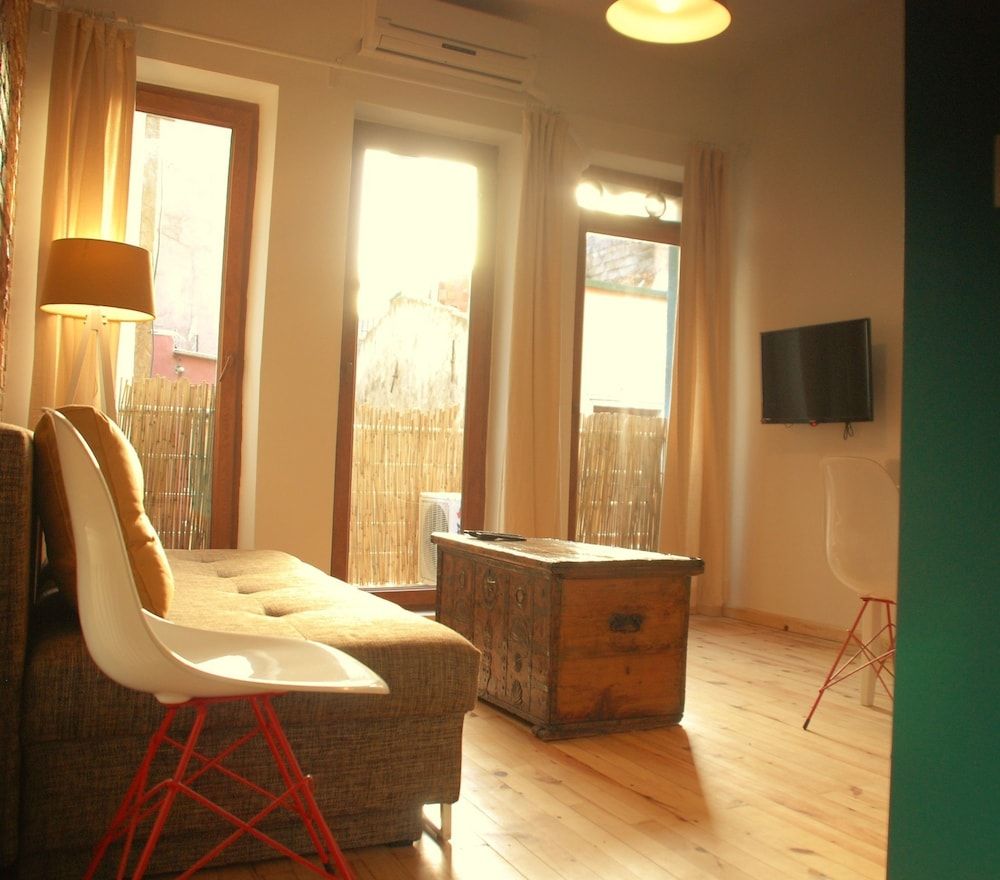 Kunterbunt Aparts Istanbul Apartment, 1 Bedroom, Balcony 11