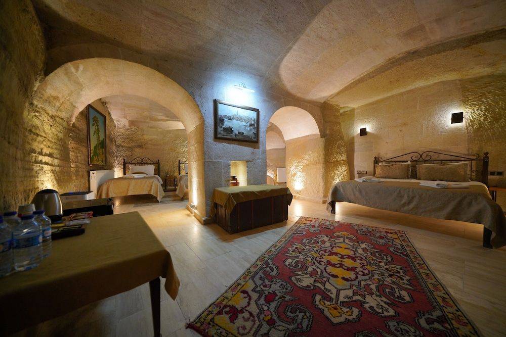 undefined Emit Cave Hotel 3