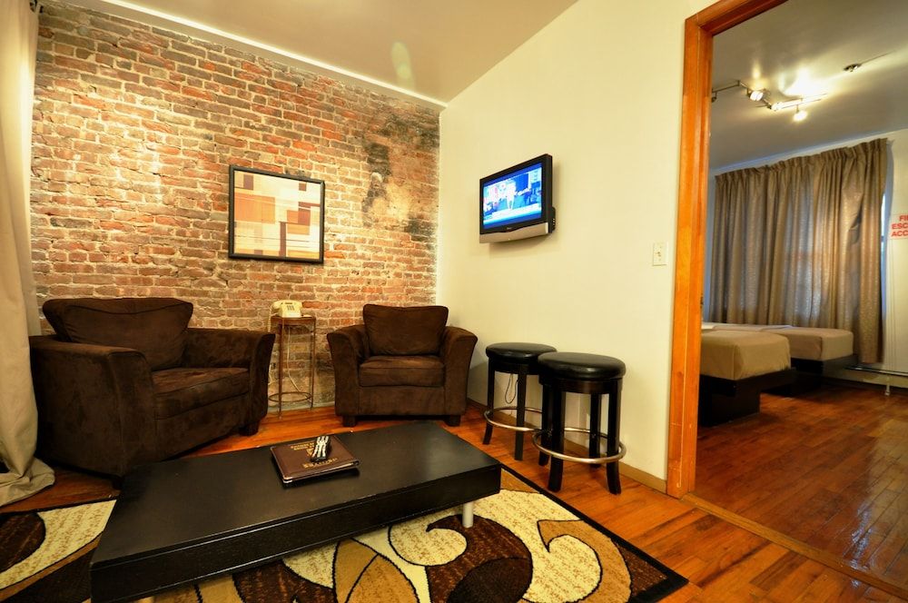 Off Soho Suites Hotel Deluxe Suite 13