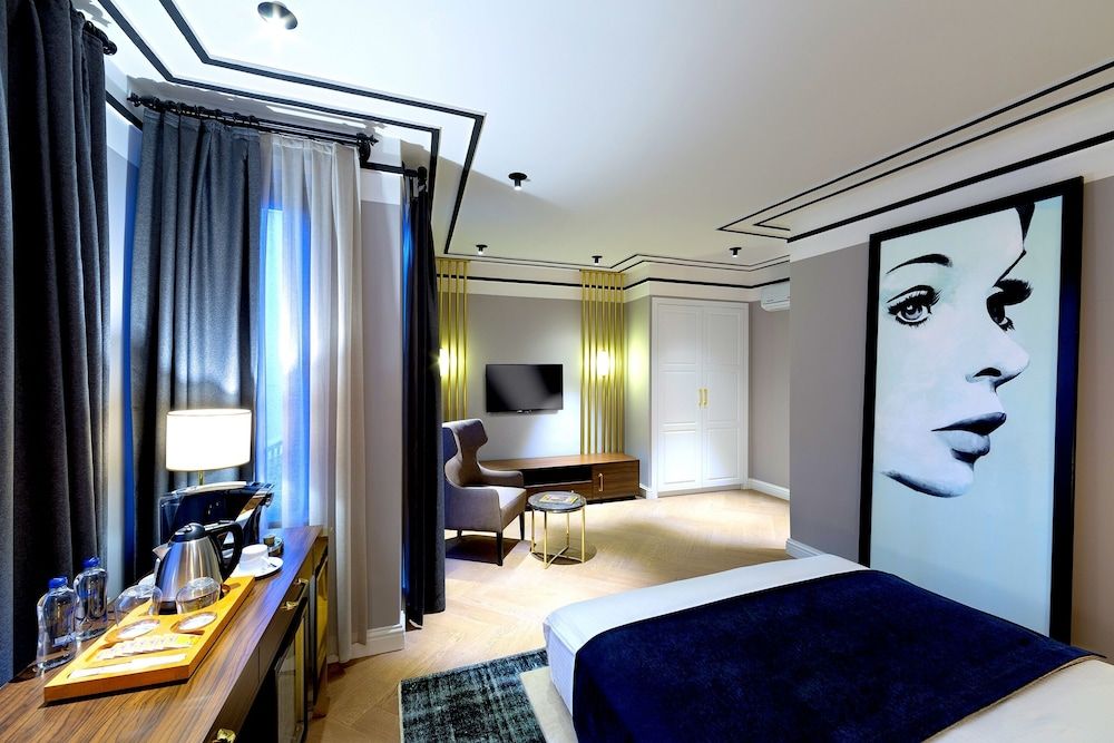 undefined Walton Hotels Galata 10