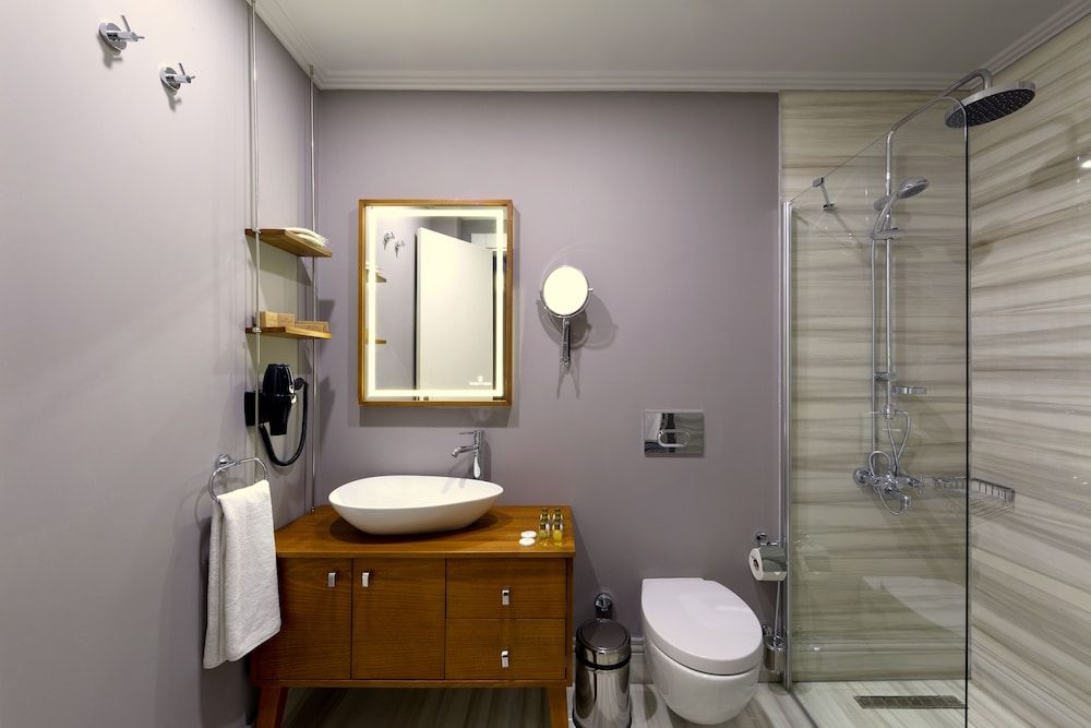 undefined Walton Hotels Galata 8