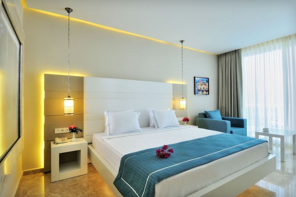 Lugga Boutique Hotel & Beach Deluxe Double Room 2