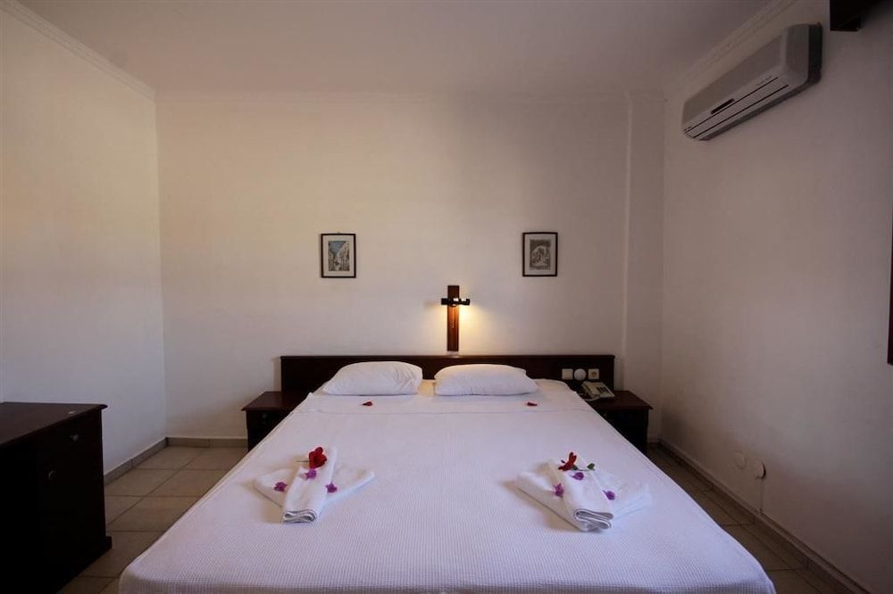 undefined Sun and Sea Beach Hotel 10