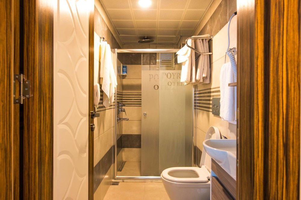 Akcakoca Poyraz Otel Standard Triple Room 4