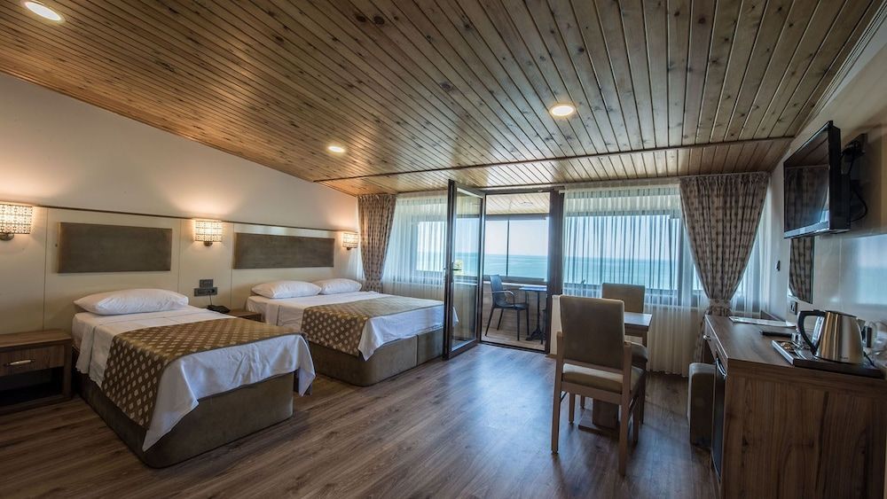 Akcakoca Poyraz Otel Balkonlu Deniz Manzarali Oda 3