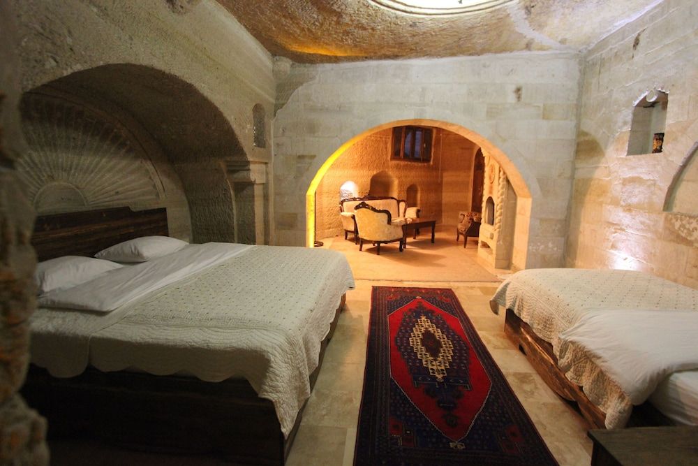 undefined Family Cave Suites Hotel 4