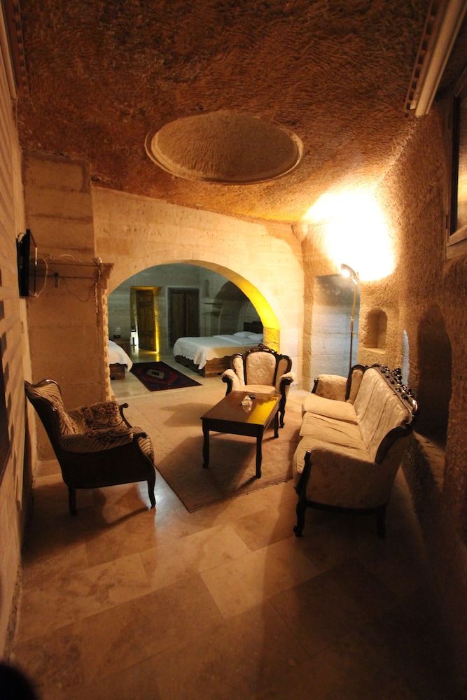 undefined Family Cave Suites Hotel 9