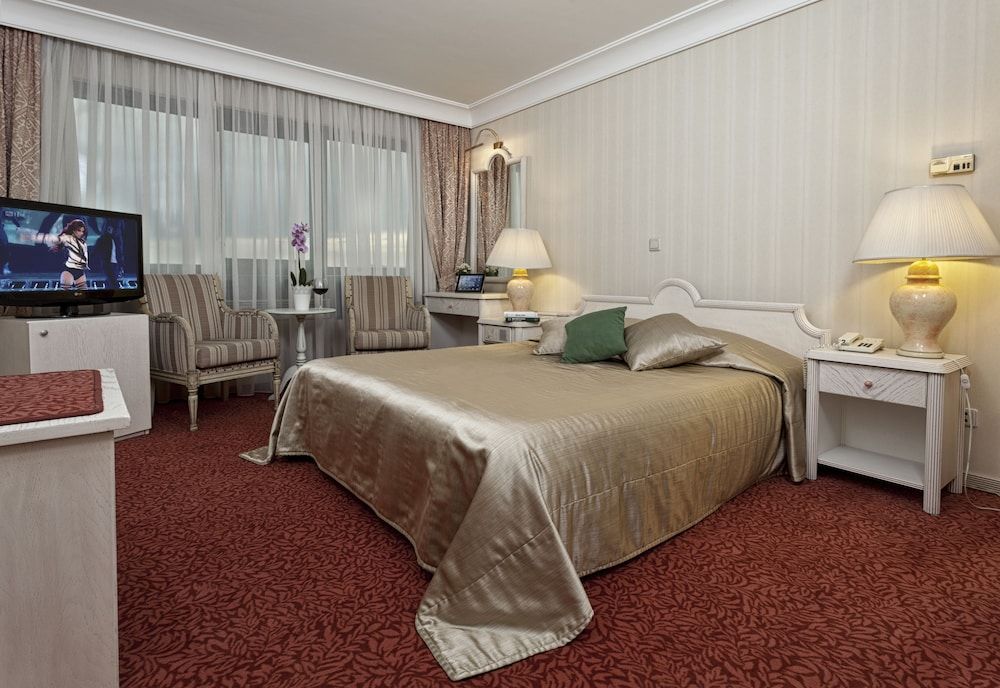 undefined Apart Hotel Best 9