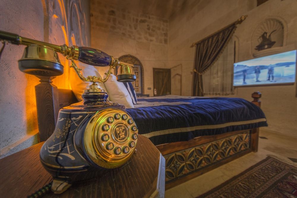 Elika Cave Suites & Spa Deluxe Room 2