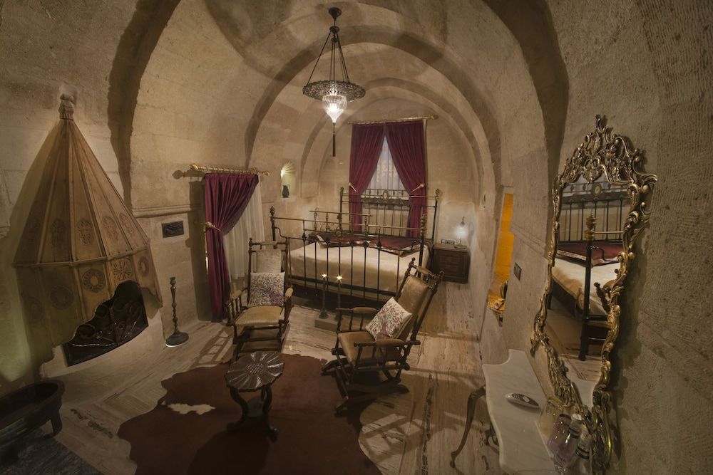 Elika Cave Suites & Spa Deluxe Room 10