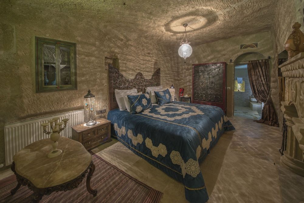 Elika Cave Suites & Spa Deluxe Room 15