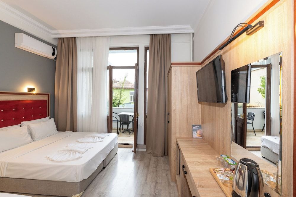 Superior Triple Room, Balcony, Sea View