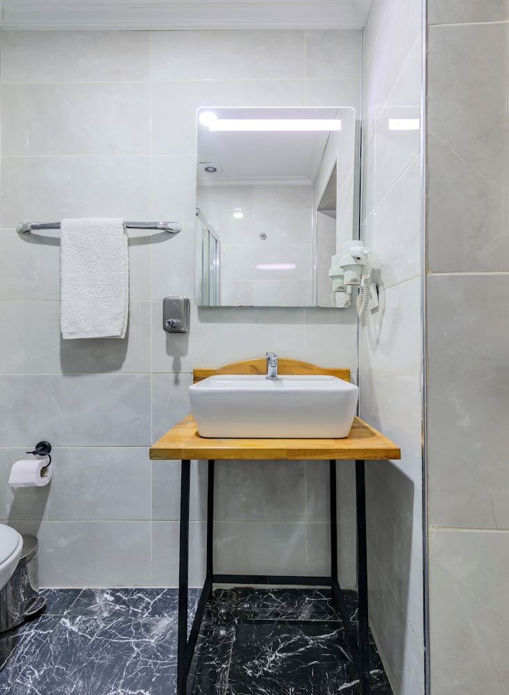 undefined La Pazza Suites 3