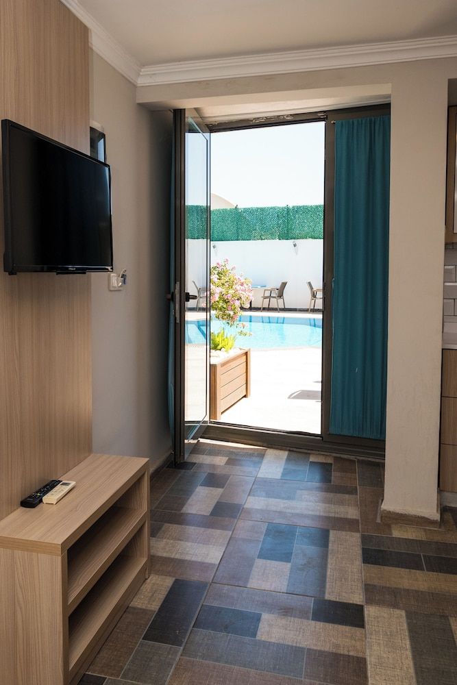 M Suite Butik Apart Hotel 1+1, City View 8