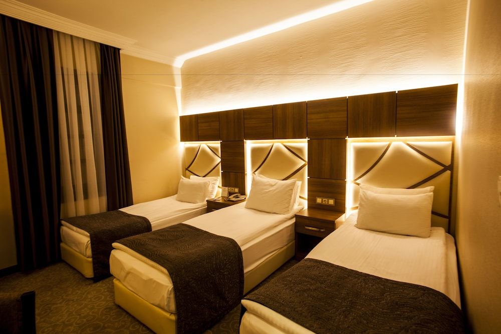 Rumi Hotel Standard Triple Room