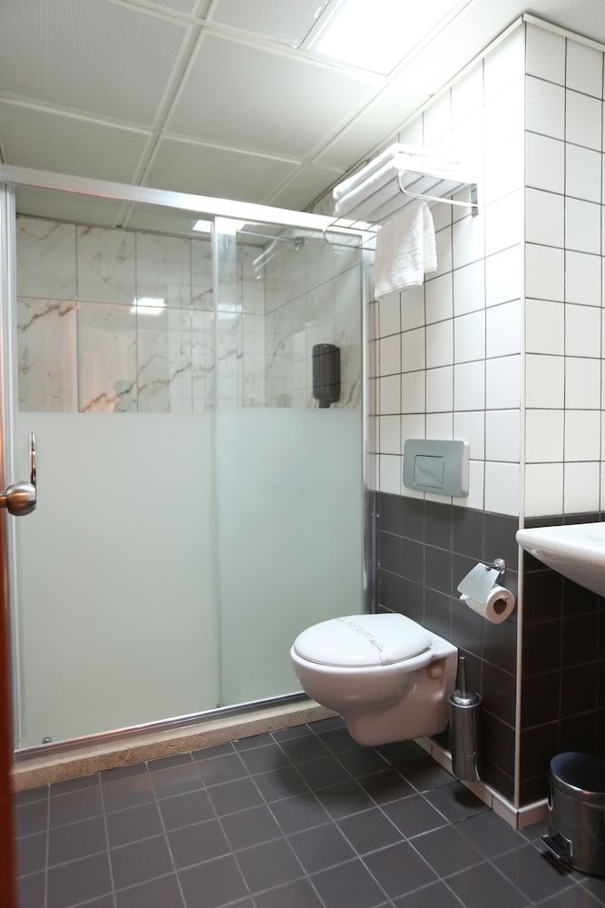 Rumi Hotel Standard Single Room 4