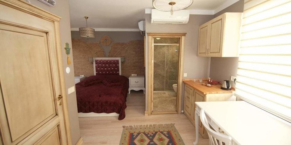 undefined Galatolia Suites 4