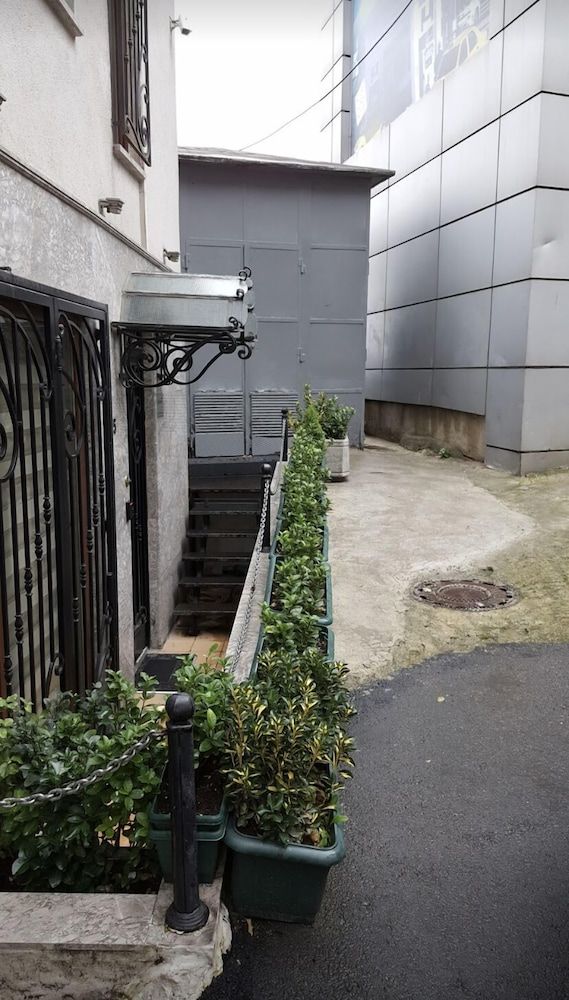 undefined Galatolia Suites 9