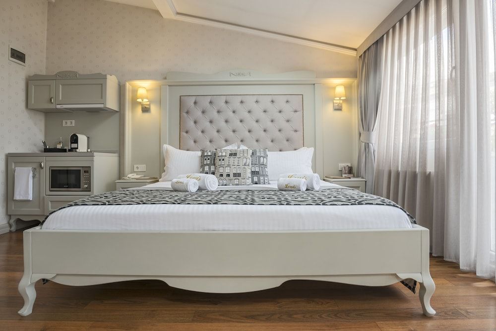 undefined Louis Appartements Galata 9