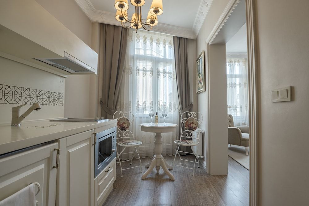 undefined Louis Appartements Galata 3