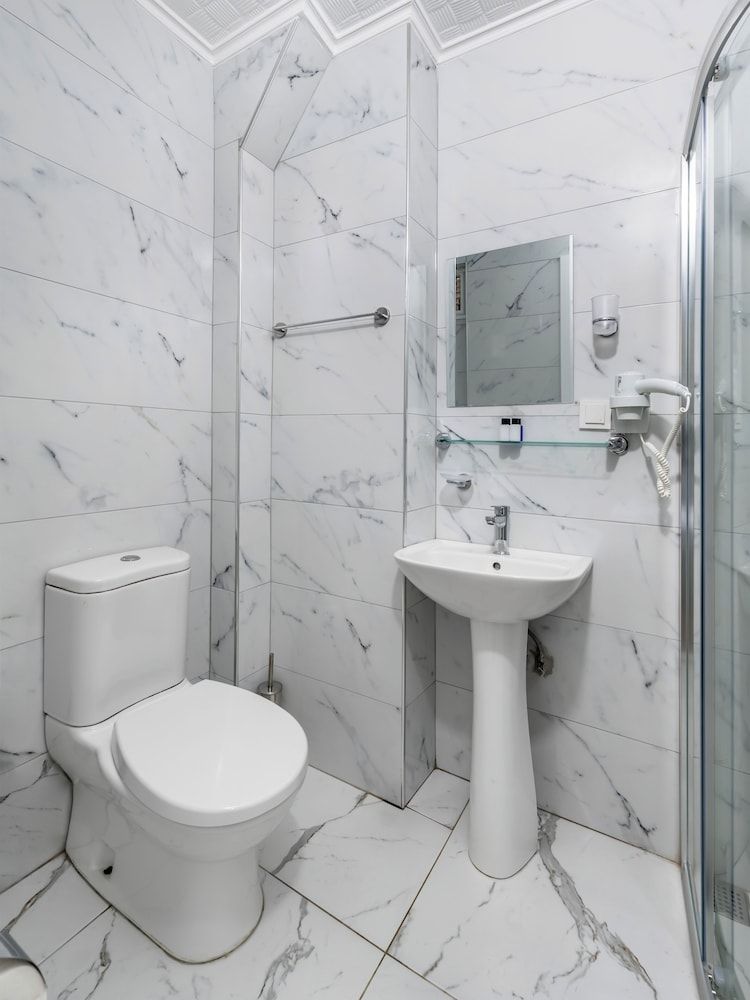 Taksim Trust Hotel Standard Quadruple Room 5