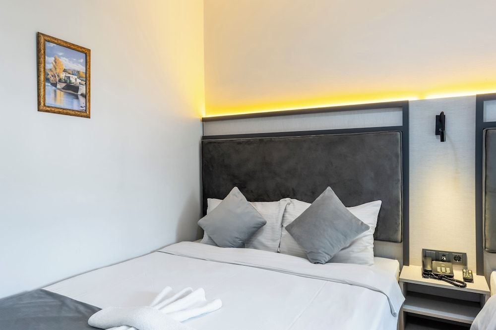 Taksim Trust Hotel Standard Quadruple Room 4